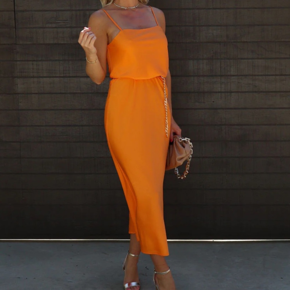 Dara Side Ruched Midi Dress
